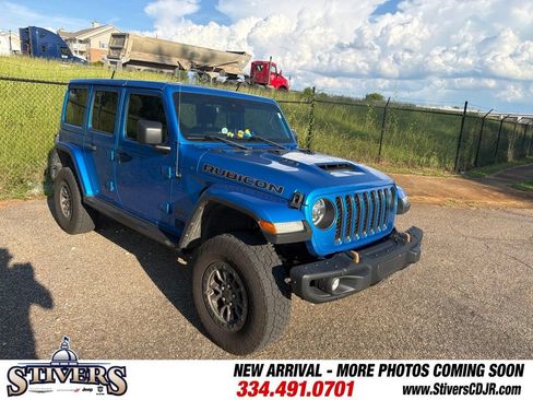 Used 2022 Jeep Wrangler Unlimited Rubicon w/ Dual Top Group AWD/4WD image 1