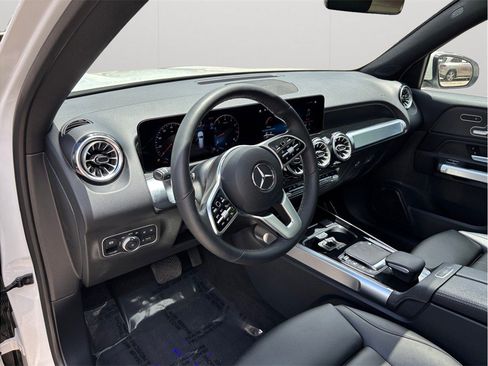 Used 2023 Mercedes-Benz GLB 250 4MATIC image 6