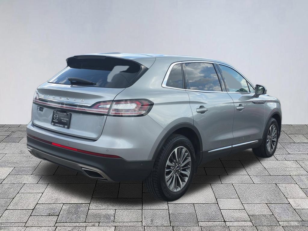 Used 2023 Lincoln Nautilus Reserve FWD image 7