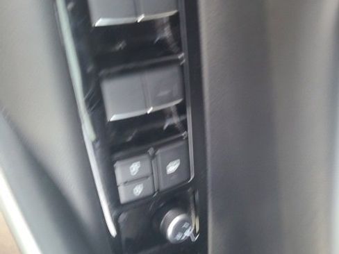 Used 2020 Toyota Corolla XSE image 18