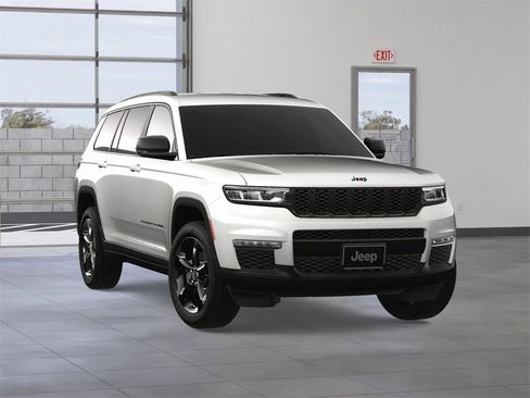 New 2025 Jeep Grand Cherokee L Limited w/ Black Appearance Package image 8