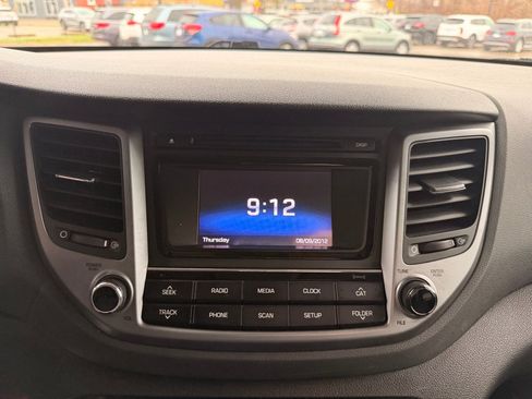 Used 2017 Hyundai Tucson SE AWD/4WD image 24