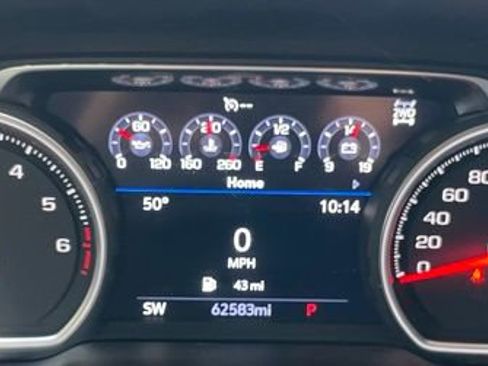 Used 2021 Chevrolet Tahoe Z71 w/ Z71 Off-Road Package image 24