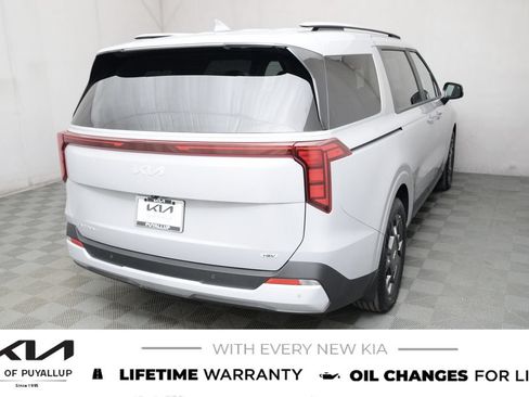 New 2026 Kia Carnival EX FWD image 5