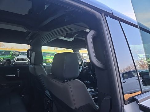 Used 2025 GMC Hummer EV 3X image 90