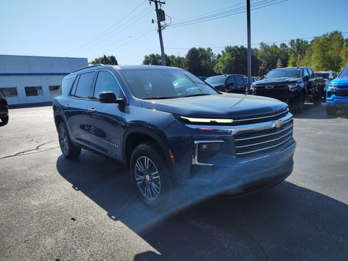 New 2026 Chevrolet Traverse LT w/ LPO, Floor Liner Package image 3