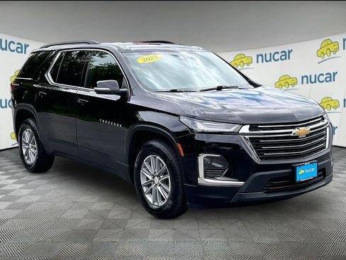 Used 2023 Chevrolet Traverse LT AWD/4WD image 1
