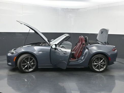 Used 2020 MAZDA MX-5 Miata Grand Touring RWD image 33