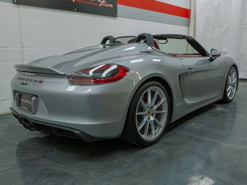 Used 2016 Porsche Boxster Spyder image 33