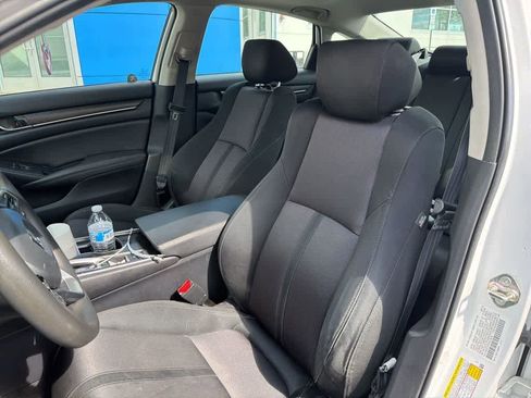 Used 2019 Honda Accord EX image 22