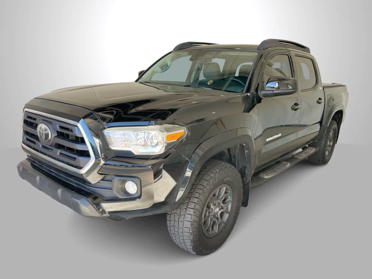 Used 2018 Toyota Tacoma SR5 AWD/4WD image 1