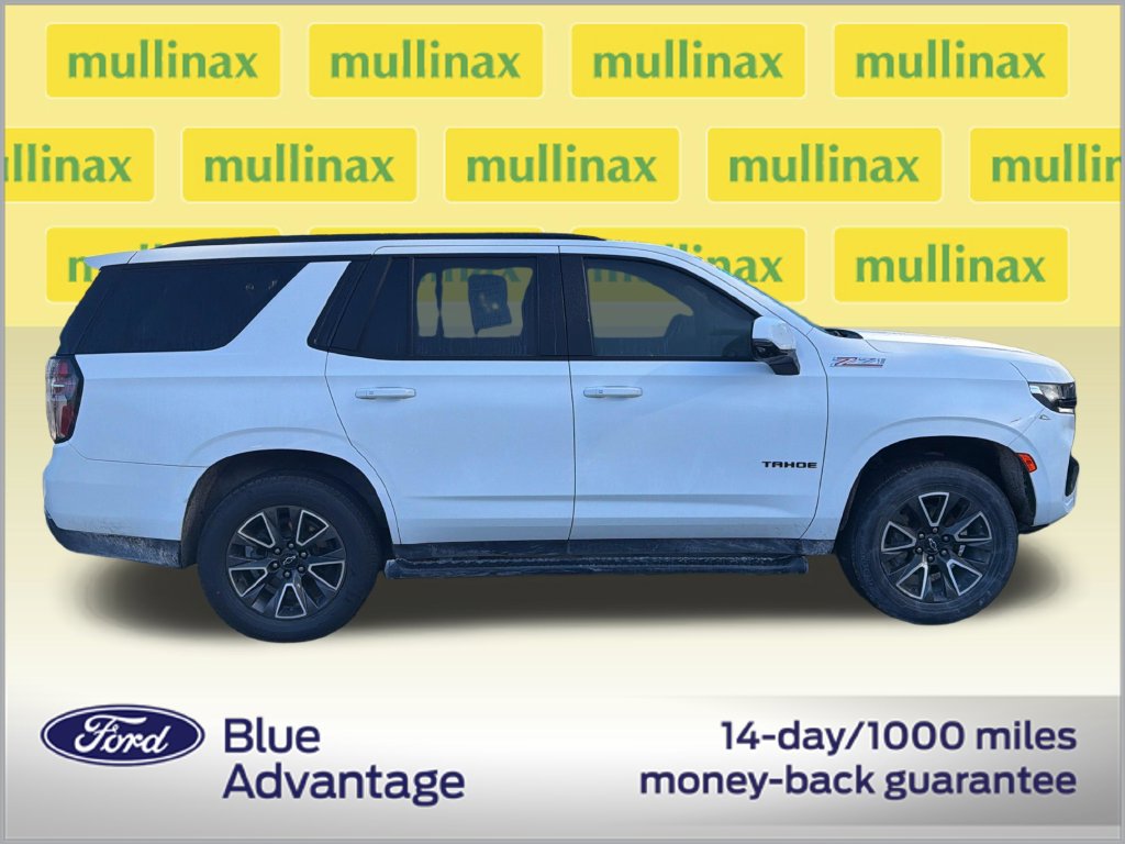 Used 2022 Chevrolet Tahoe Z71 w/ Luxury Package AWD/4WD image 2