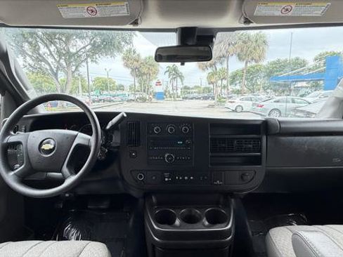 Used 2020 Chevrolet Express 3500 LT w/ LT Preferred Equipment Group RWD image 22