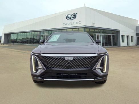 New 2026 Cadillac Lyriq Luxury w/ LPO, Floor Liner Package image 2