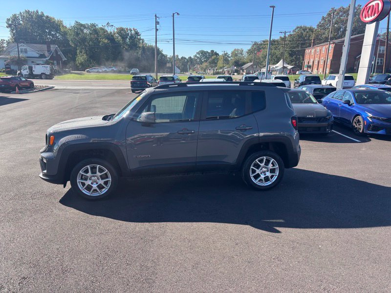 Used 2020 Jeep Renegade Latitude w/ Popular Equipment Group AWD/4WD image 5