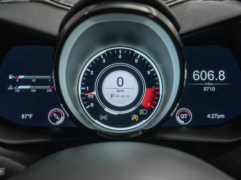 Used 2019 Aston Martin DBS Superleggera RWD image 27