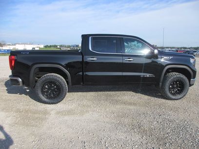 New 2026 GMC Sierra 1500 SLT w/ SLT Convenience Package