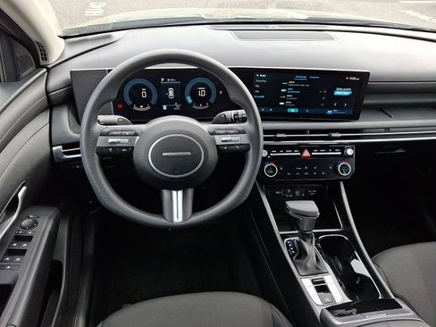 Certified 2025 Hyundai Tucson SEL AWD/4WD image 11