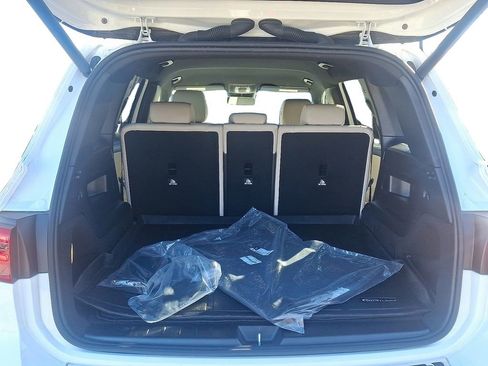 Used 2024 Mercedes-Benz GLB 250 GLB 250 image 28