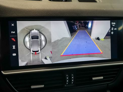 Certified 2023 Porsche Cayenne AWD/4WD image 29