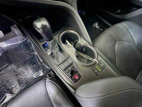 Used 2022 Toyota Camry XSE w/ Navigation Package FWD image 22