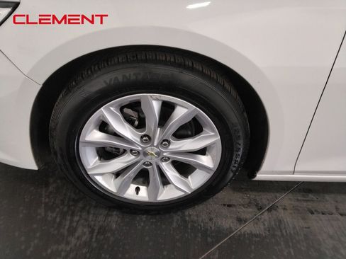 Used 2022 Chevrolet Malibu LT FWD image 39