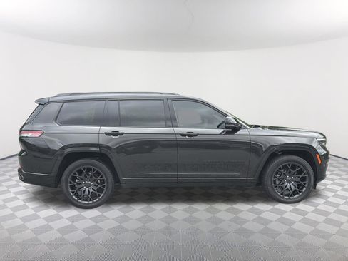 Used 2024 Jeep Grand Cherokee L Summit AWD/4WD image 7