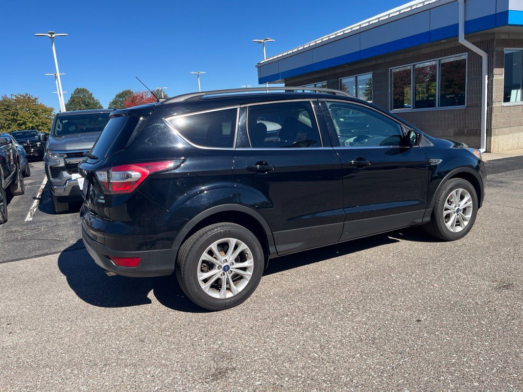 Used 2018 Ford Escape SE FWD image 9