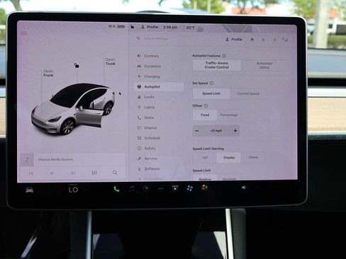 Used 2021 Tesla Model Y Long Range AWD/4WD image 61