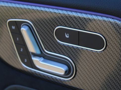 Certified 2025 Mercedes-Benz GLB 35 AMG 4MATIC image 15