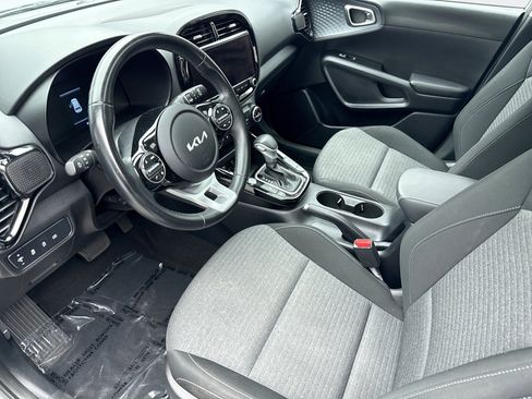 Used 2023 Kia Soul EX FWD image 10