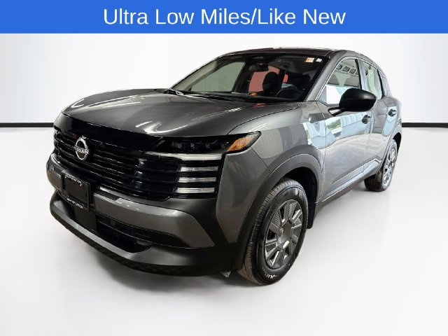 Used 2025 Nissan Kicks S AWD/4WD image 3