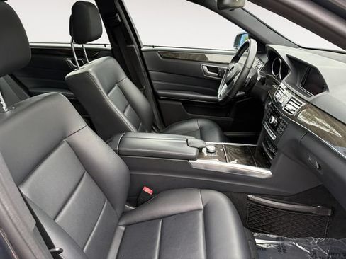 Used 2014 Mercedes-Benz E 350 4MATIC Sedan image 14