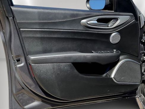 Used 2022 Alfa Romeo Giulia Veloce image 19