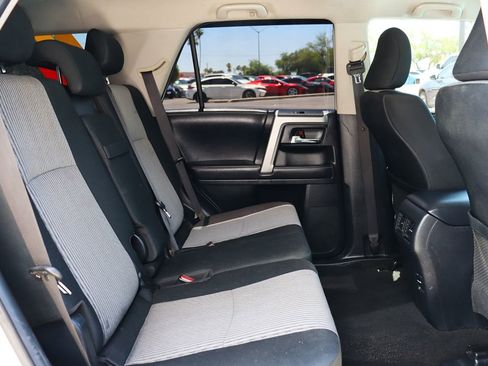 Used 2018 Toyota 4Runner SR5 AWD/4WD image 26