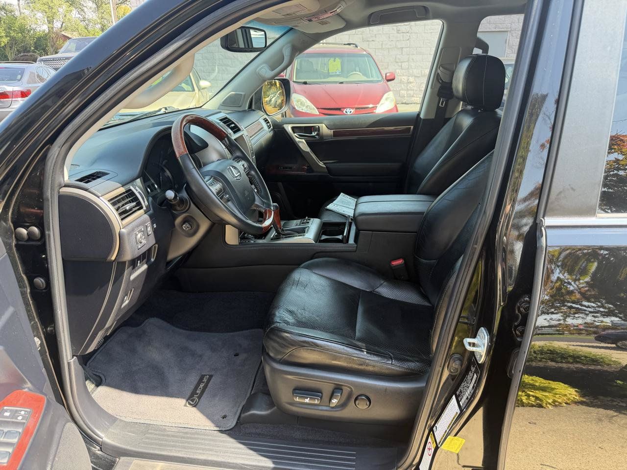 Used 2012 Lexus GX 460 w/ Comfort Plus Pkg AWD/4WD image 6