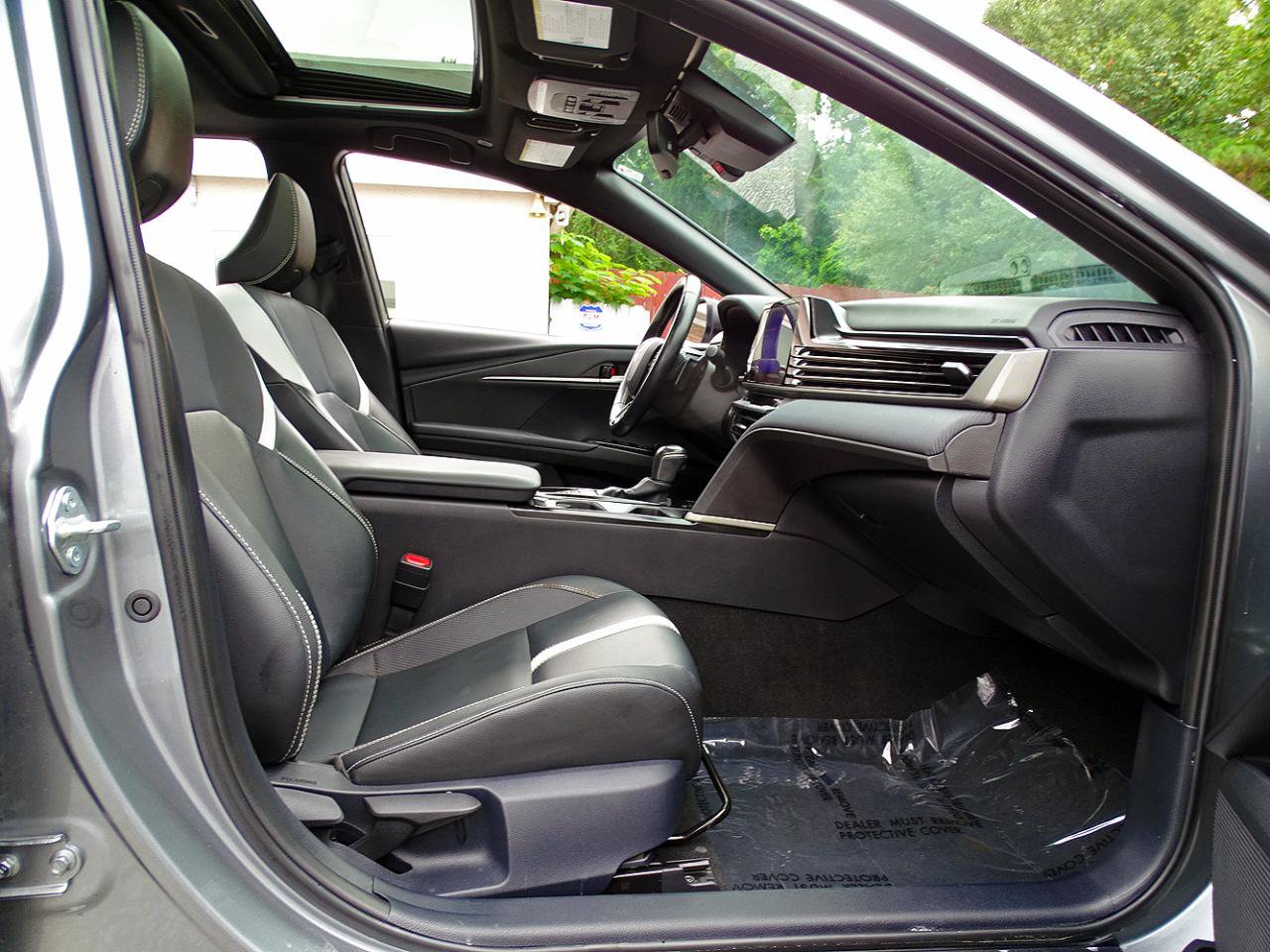 Used 2025 Toyota Camry SE w/ Convenience Package FWD image 32