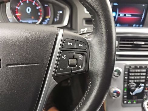 Used 2017 Volvo V60 T5 Cross Country w/ Convenience Package AWD/4WD image 19