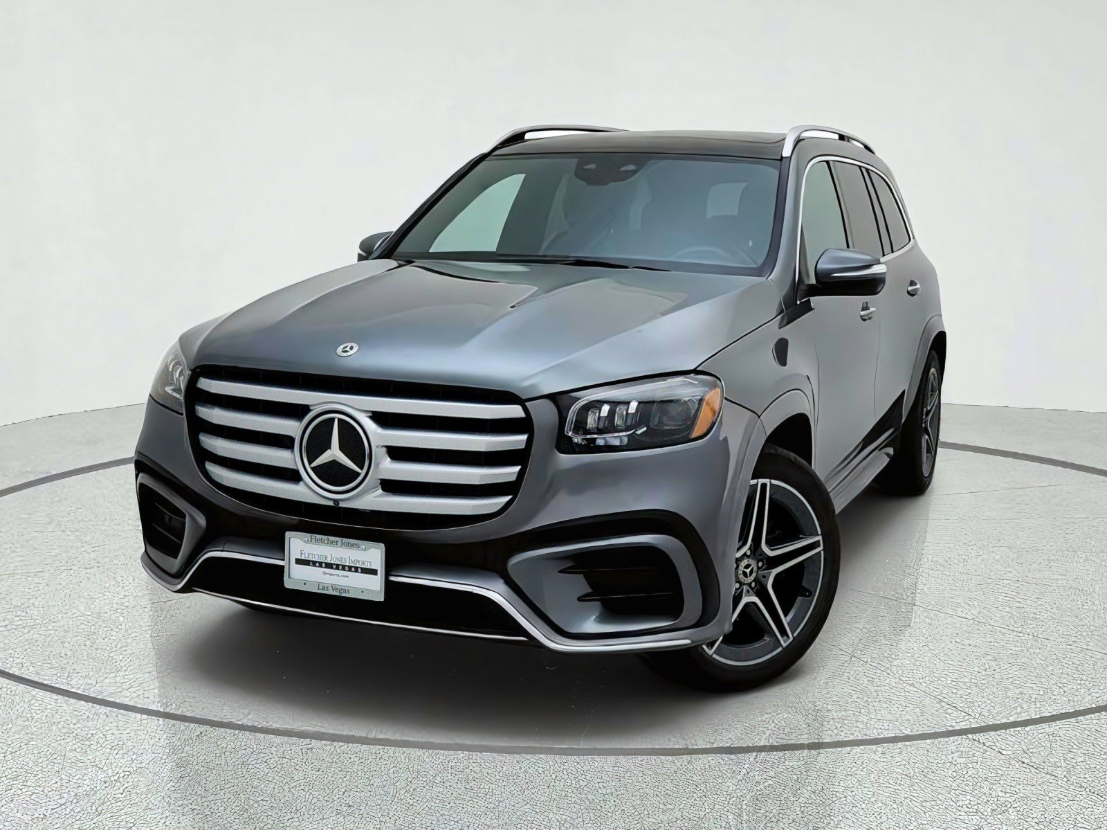 Used 2024 Mercedes-Benz GLS 450 4MATIC image 2