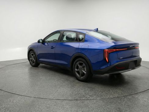 Used 2025 Kia K4 LXS image 6