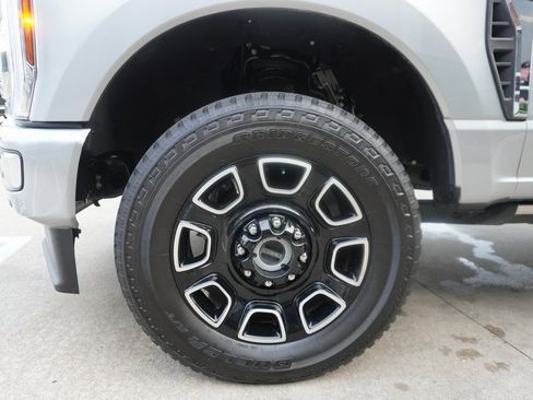 Certified 2024 Ford F250 Platinum image 33