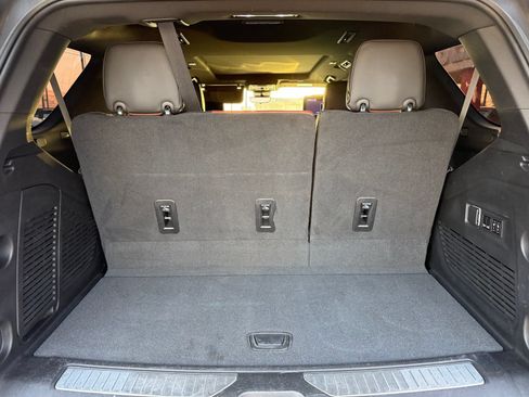 Used 2023 GMC Yukon Denali Ultimate AWD/4WD image 4