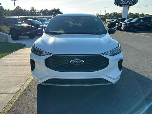 Used 2023 Ford Escape ST-Line w/ Tech Pack #1 AWD/4WD image 2