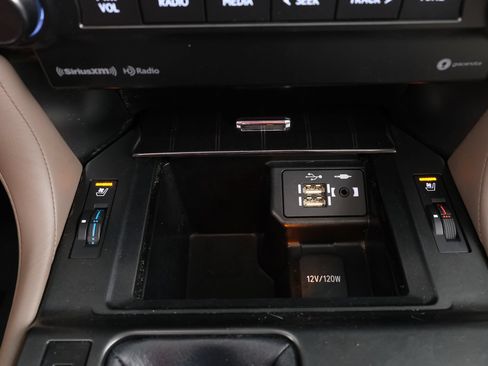 Used 2023 Lexus GX 460 Premium w/ Premium Package AWD/4WD image 22
