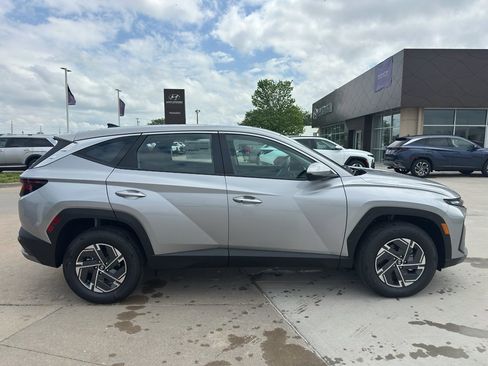 New 2026 Hyundai Tucson Blue SE AWD/4WD image 34