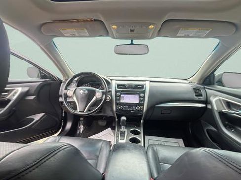 Used 2013 Nissan Altima 2.5 SL w/ Technology Pkg image 24
