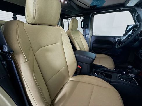 New 2026 Jeep Gladiator Willys AWD/4WD image 26