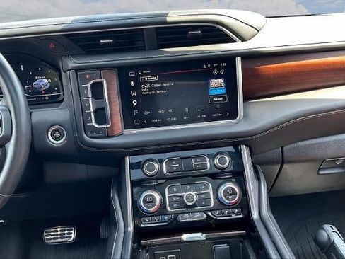 Used 2023 GMC Yukon Denali Ultimate w/ LPO, Floor Liner Package AWD/4WD image 9