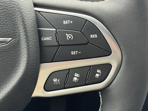 New 2026 Chrysler Pacifica Select image 18