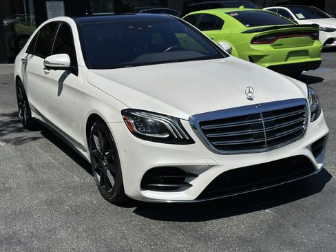 Used 2020 Mercedes-Benz S 560 4MATIC Sedan w/ AMG Line Exterior image 6